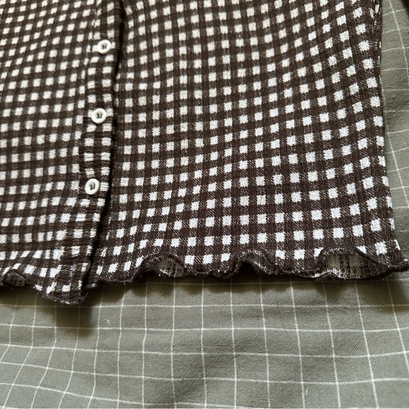 Cropped long sleeve gingham top - Picture 2 of 5